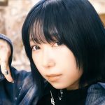 Aika Kobayashi em clipe de BLUE MAGIC
