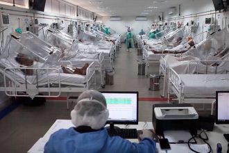 Dandara Ferreira durante a pré-estreia do documentário 'Anatomia do Caos'