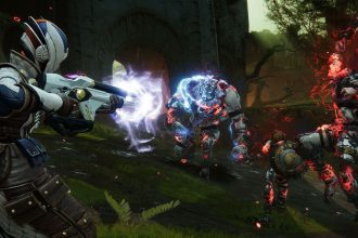 Imagem de Destiny 2 com personagens equipados com armaduras T5