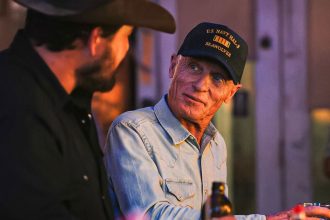 Ed Harris em Dutton Ranch