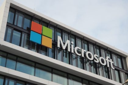 Microsoft Inova com IA para Superar Ameaças Cibernéticas - MAI-Cyber-1-Flash