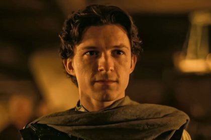 Tom Holland em cena de The Odyssey