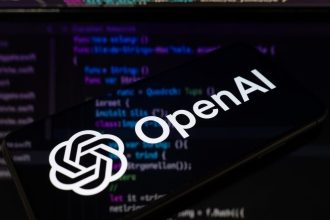 Sam Altman Propõe Freio no Avanço da IA após Hack na Hugging Face - desaceleração da inteligência artificial