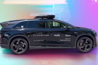 Lucid Gravity: O Futuro do Transporte Urbano - Lucid Gravity robotaxi