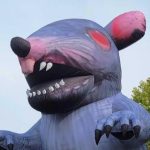 Protesto com Rato Inflável na Bethesda Contra Demissões - protesto Bethesda