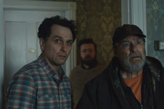 Personagens Secundários de ‘Widow’s Bay’ Surpreendem na Apple TV - Widow’s Bay
