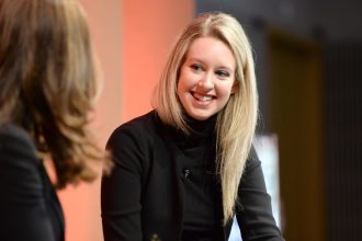 Documentário Secreto de Elizabeth Holmes Surpreende no Telluride - documentário Elizabeth Holmes