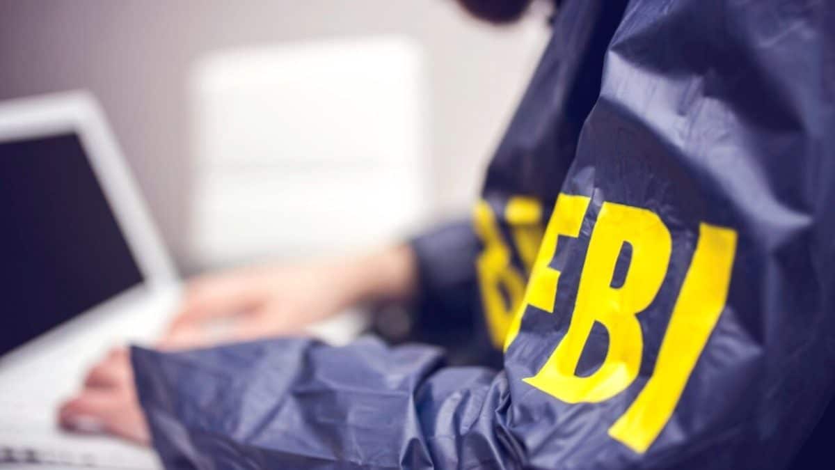 Edward Dubrovsky: Acusado de Extorsão Cibernética - Edward Dubrovsky extorsão cibernética